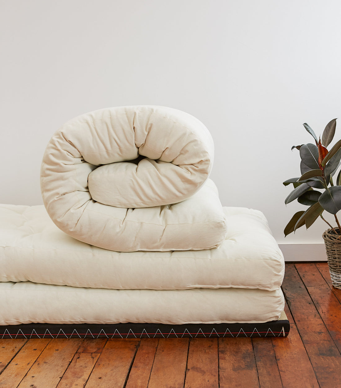 The Best Japanese Futon: Buying Guide