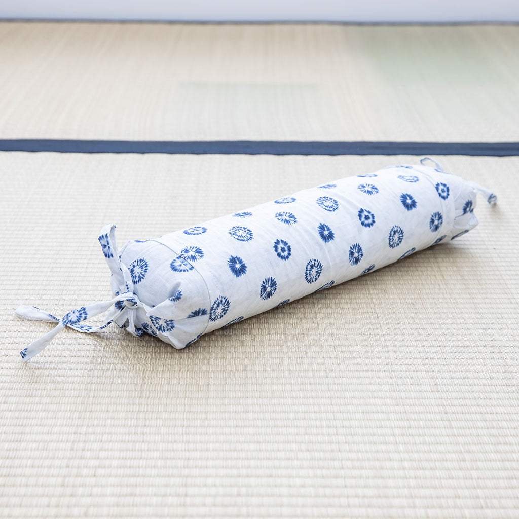 J-Life Dandelion White Buckwheat Hull Pillow