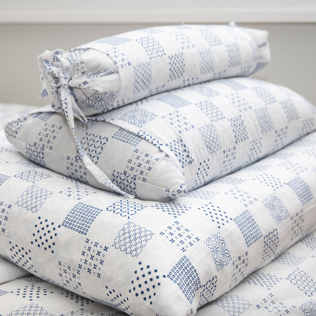 J-Life Igo White Pillowcase