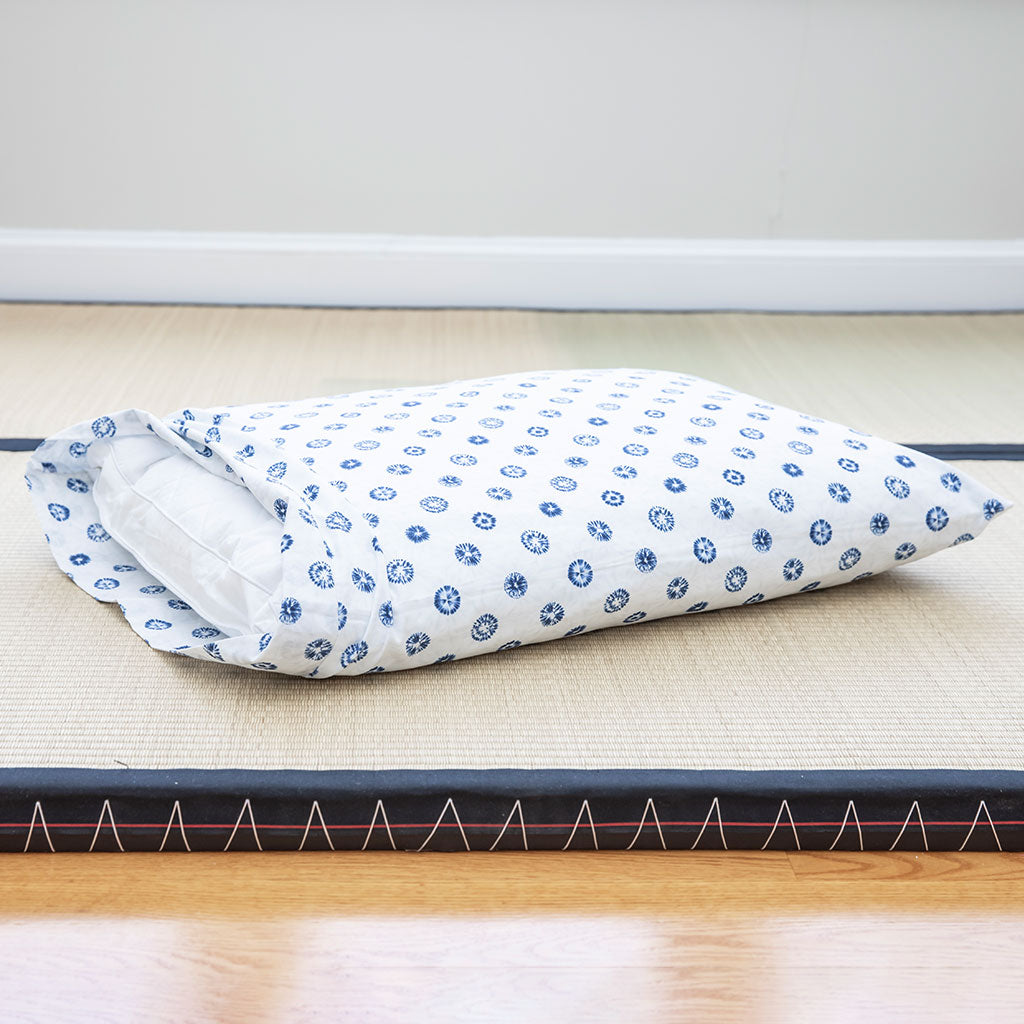 J-Life Dandelion White Pillowcase