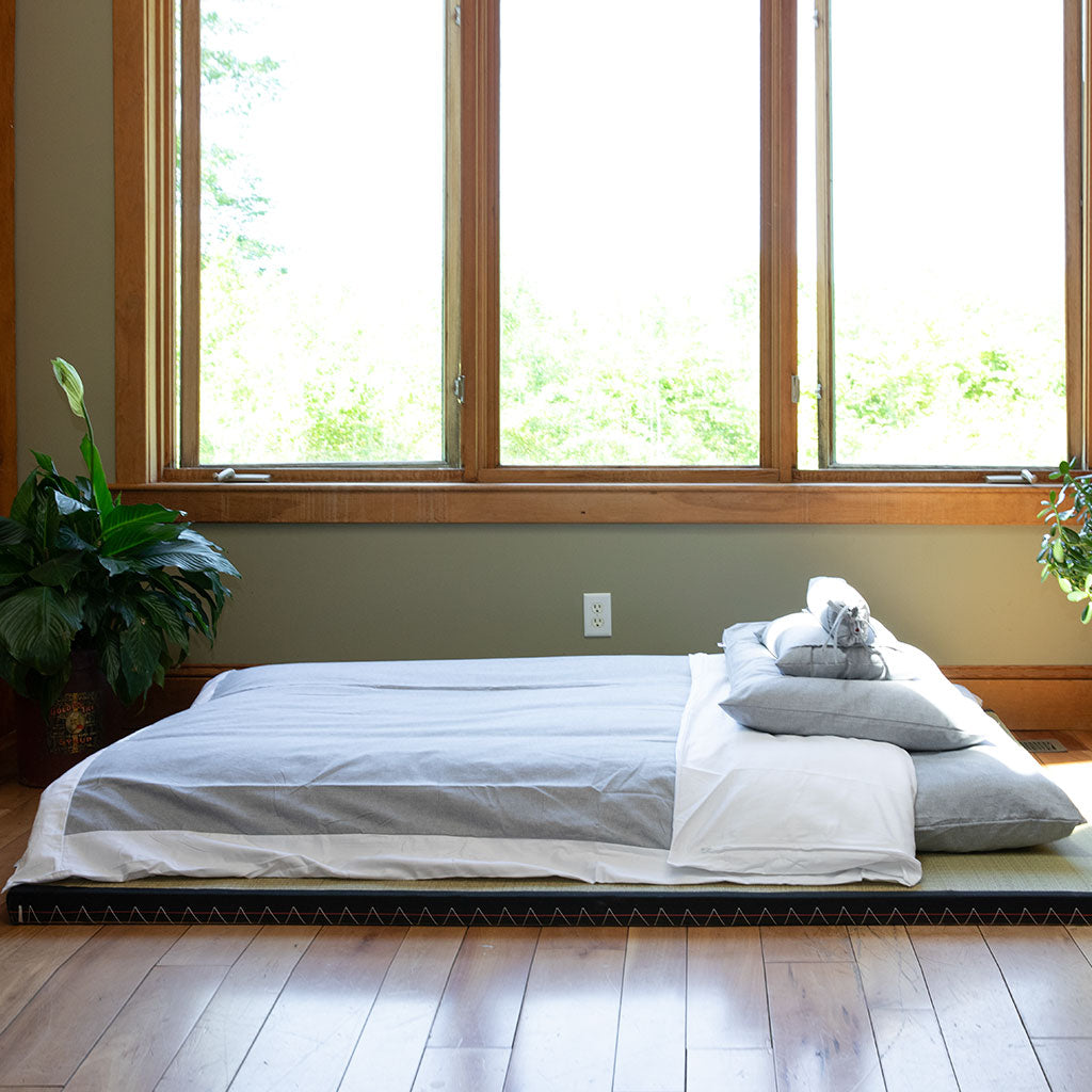 Bedding Bundle: Ainezu Gray