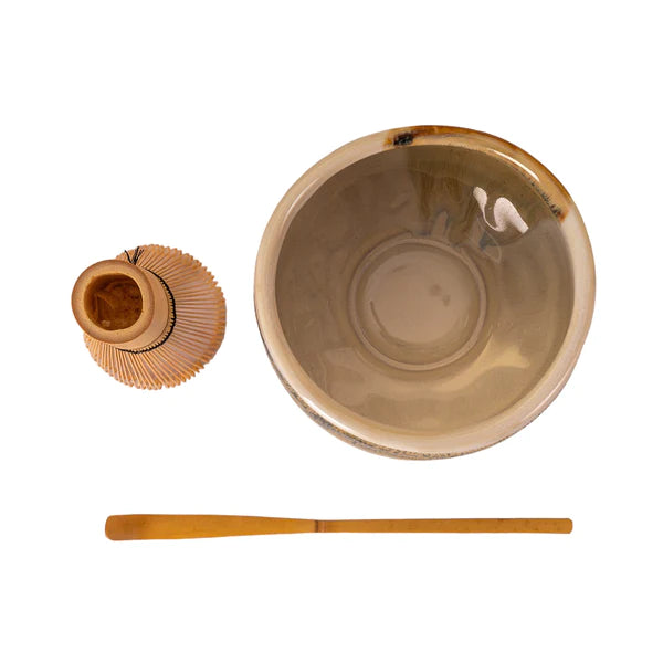 Matcha Gift Set in Beige: Ceramic Chawan, Bamboo Whisk & Spoon