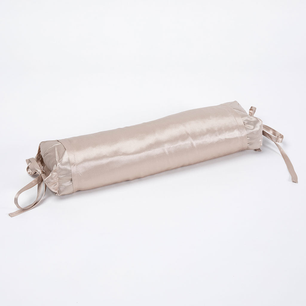 J-Life Shiruku Silk Champagne Buckwheat Hull Pillow