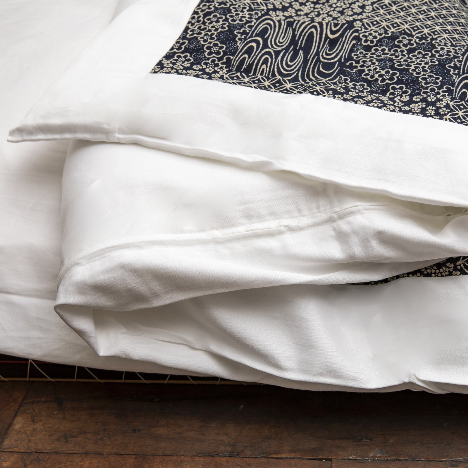 J-Life Patchi Navy Custom Kakefuton with Removable Cover_Kakefutons_Kakefuton with custom cover_Japan Tradition_Sleep System_Handmade__1__2__3__4__5