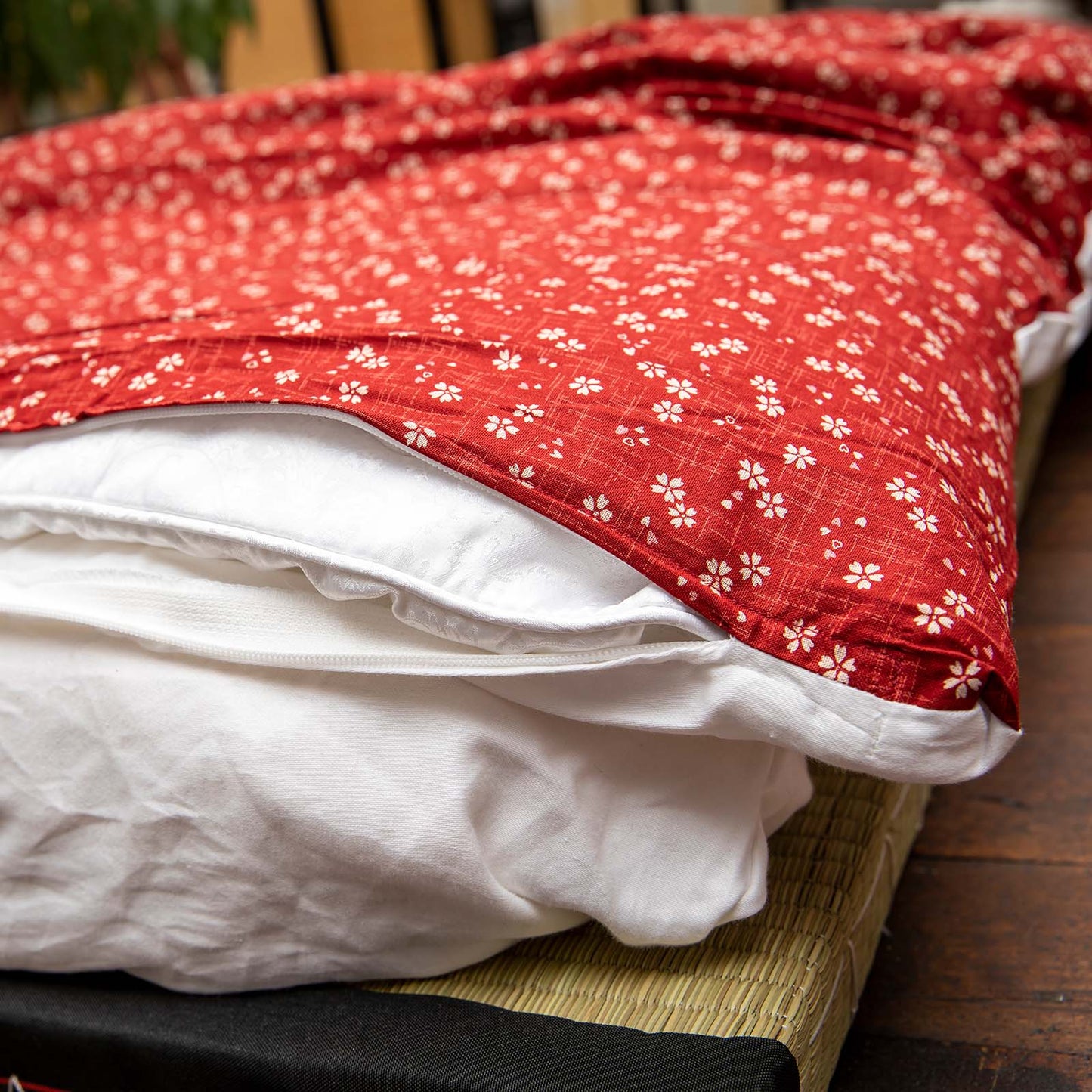 J-Life Sakura Red Custom Kakefuton with Removable Cover_Kakefutons_Kakefuton with custom cover_Japan Tradition_Sleep System_Handmade__1__2__3__4__5