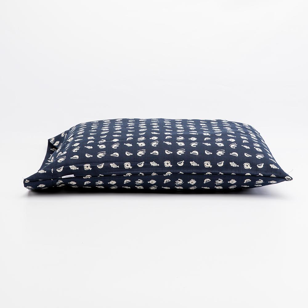 J-Life Marin Navy Pillowcase_Pillows & Shams