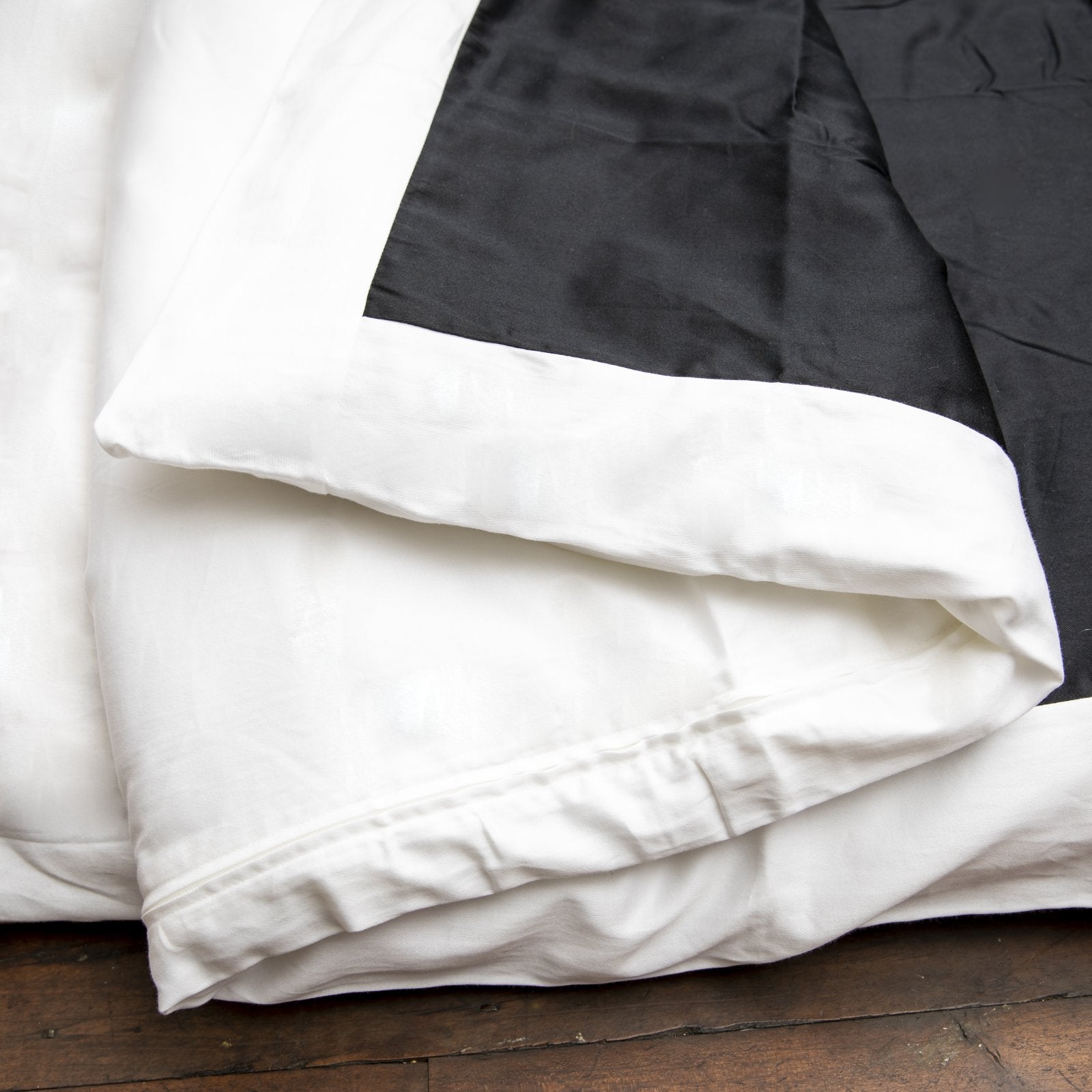 J-Life Black Ultra Sateen Custom Kakefuton with Removable Cover