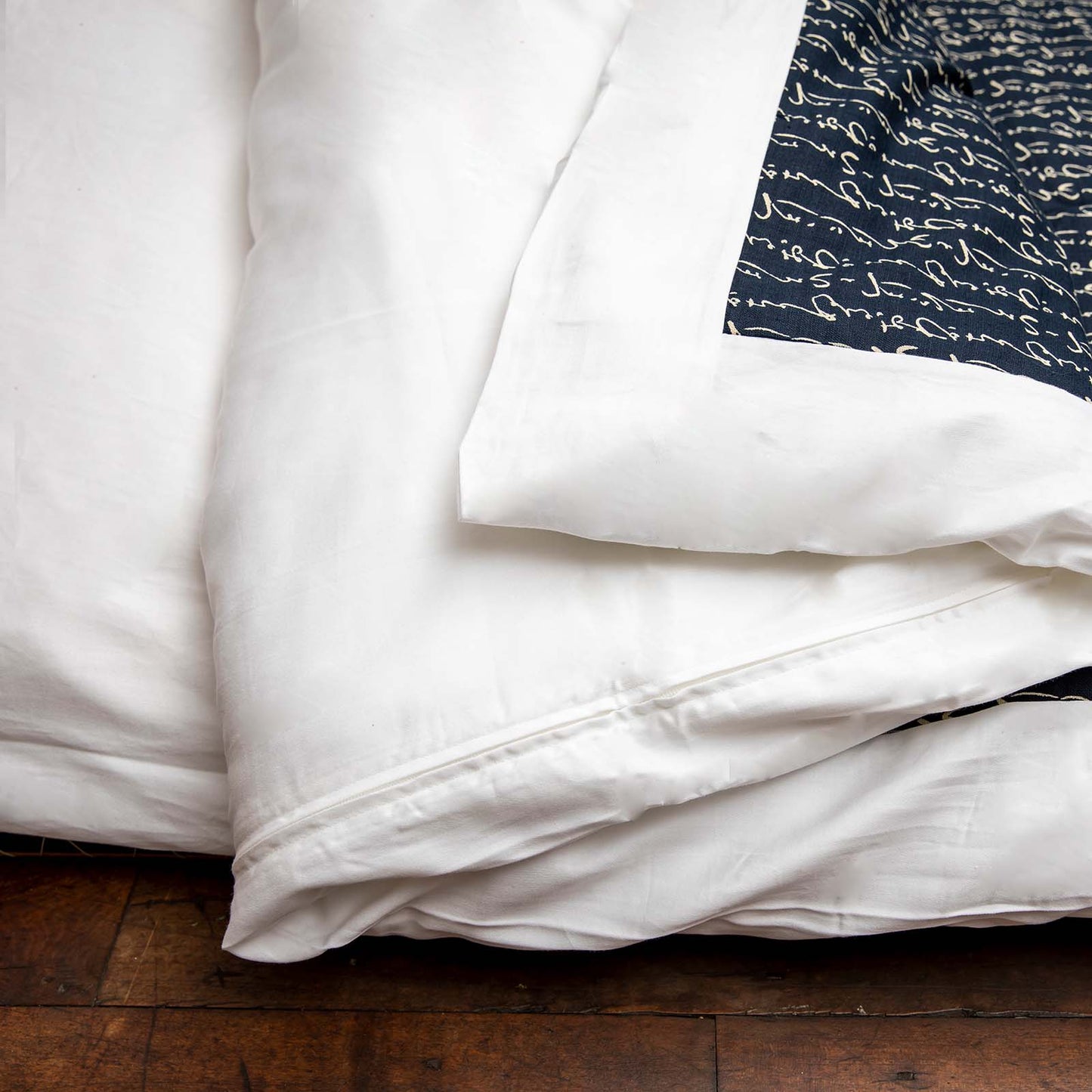 J-Life Kanji Navy Custom Kakefuton with Removable Cover_Kakefutons_Kakefuton with custom cover_Japan Tradition_Sleep System_Handmade