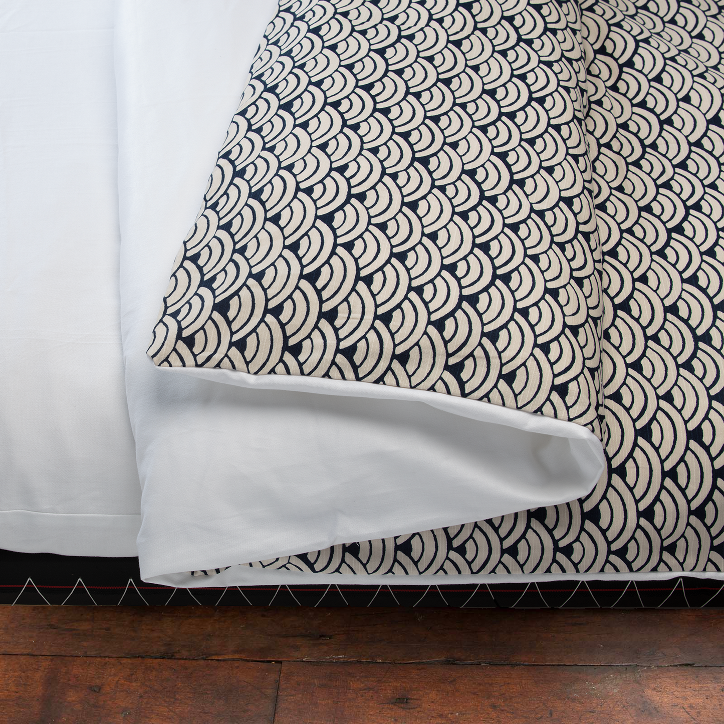 J-Life Jumbo Seika Ha Navy Custom Kakefuton with Removable Cover_Kakefutons