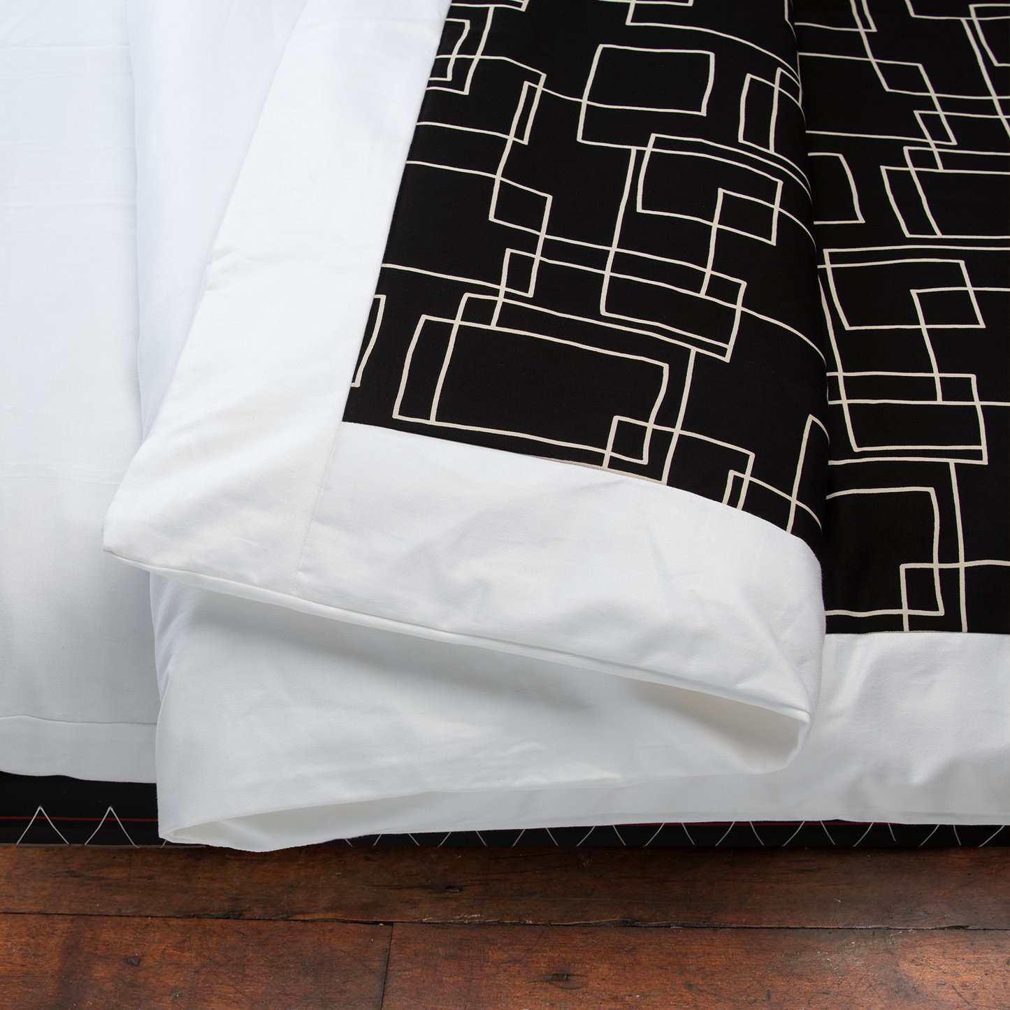 J-Life Shikaku Black Custom Kakefuton with Removable Cover
