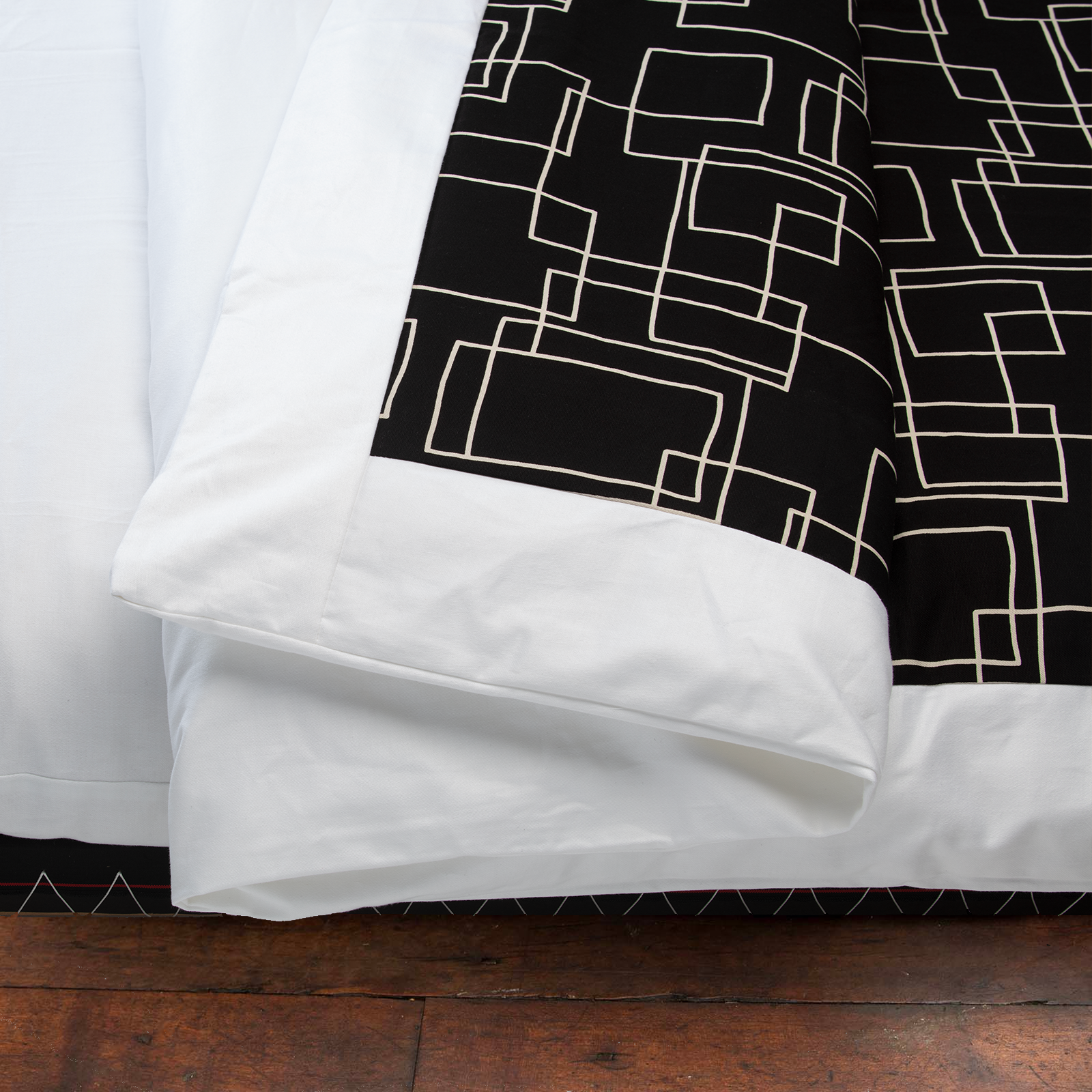 J-Life Shikaku Black Custom Kakefuton with Removable Cover
