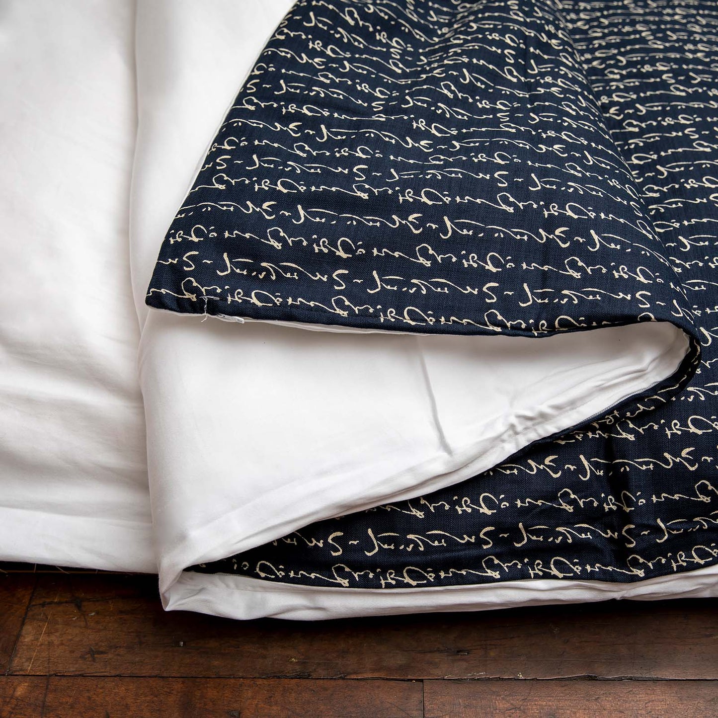 J-Life Kanji Navy Custom Kakefuton with Removable Cover