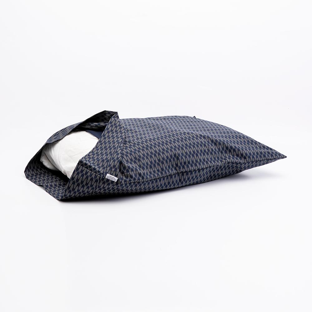 J-Life Ya Gasuri Navy Pillowcase_Pillows & Shams_Pillowcase