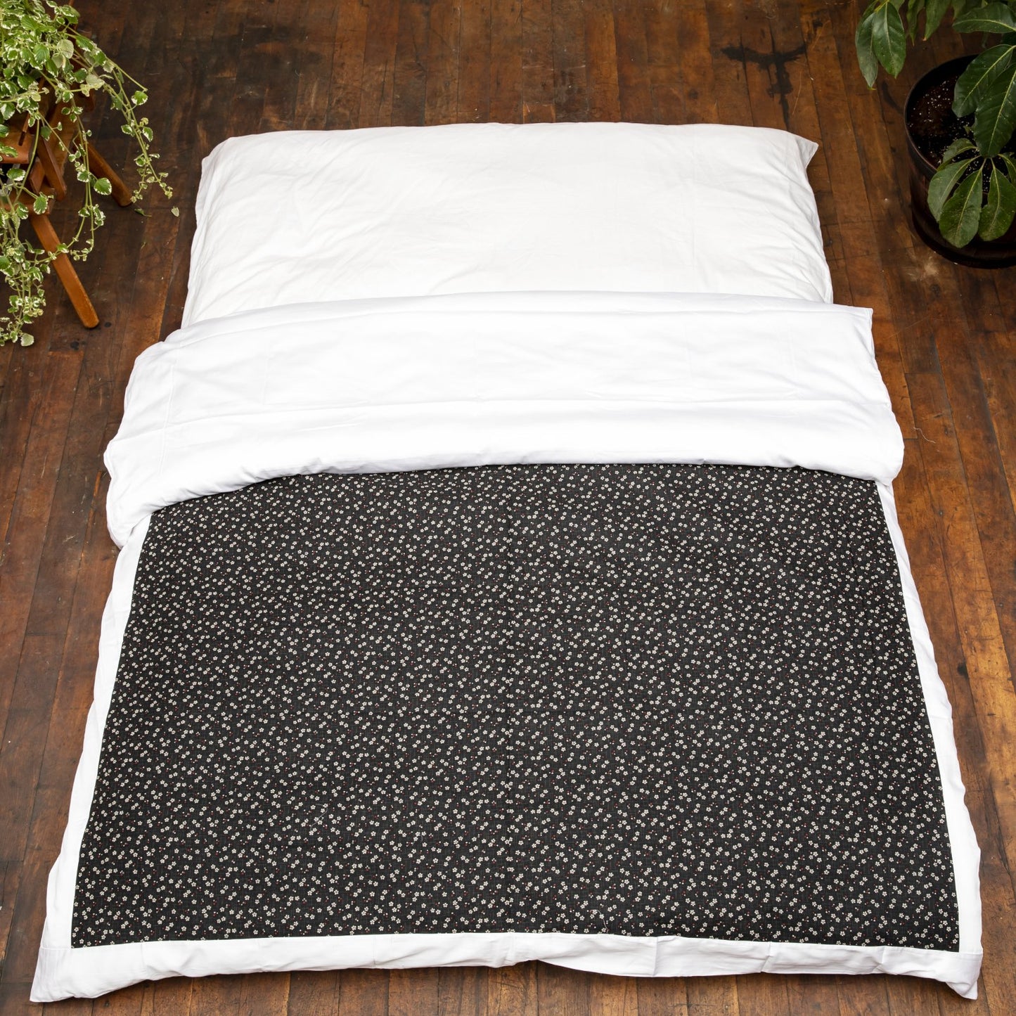 J-Life Sakura Charcoal Custom Kakefuton with Removable Cover_Kakefutons